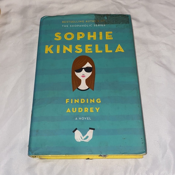 Also known as Harper, Finding Audrey, and the Chronicles of Vladimir Tod books - Picture 2 of 12